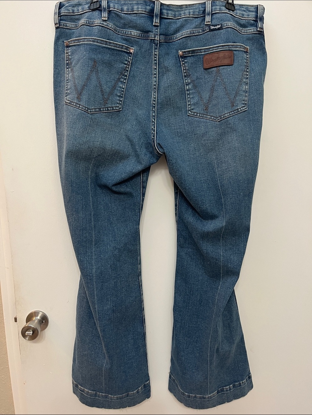 NWOT Wrangler Retro High Rise Trouser Plus Size Bootcut Jeans. Size 18.